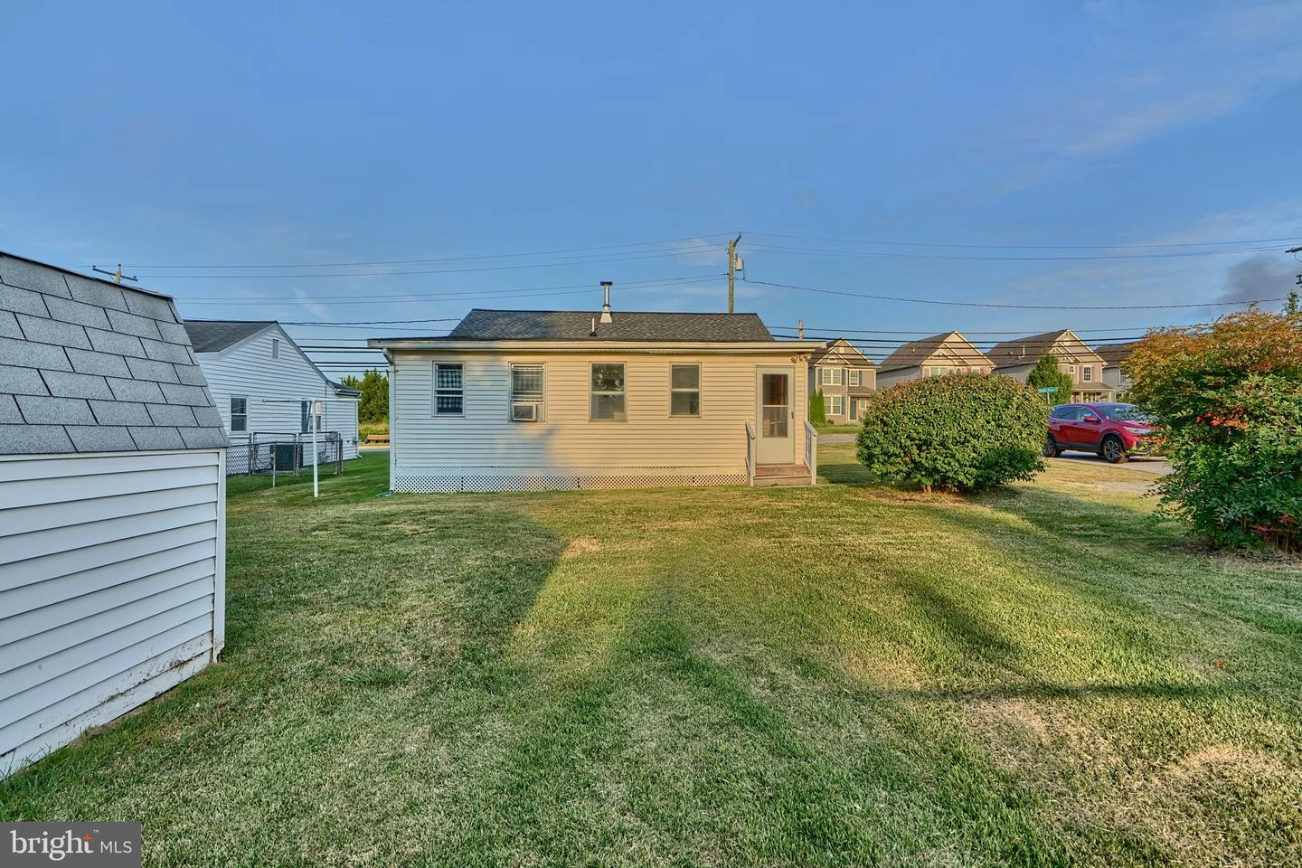Exterior - 706 Middle River Rd, Middle River, MD 21220 photo 3 of 3