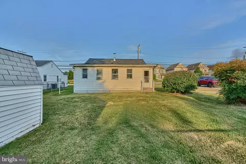Exterior - 706 Middle River Rd, Middle River, MD 21220 photo 3 of 3