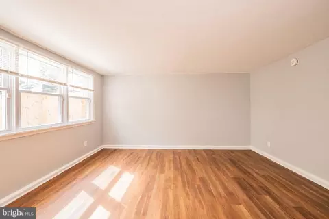 Living - 3217 Bero Rd, Halethorpe, MD 21227 photo 2 of 4