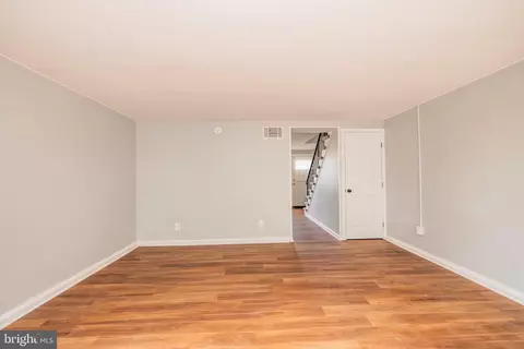 Living - 3217 Bero Rd, Halethorpe, MD 21227 photo 3 of 4