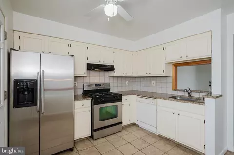 8007 Wallace Rd, Dundalk, MD 21222 photo 3