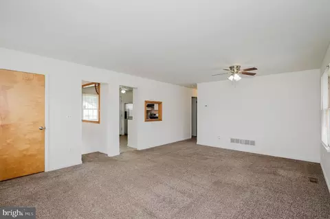 8007 Wallace Rd, Dundalk, MD 21222 photo 5