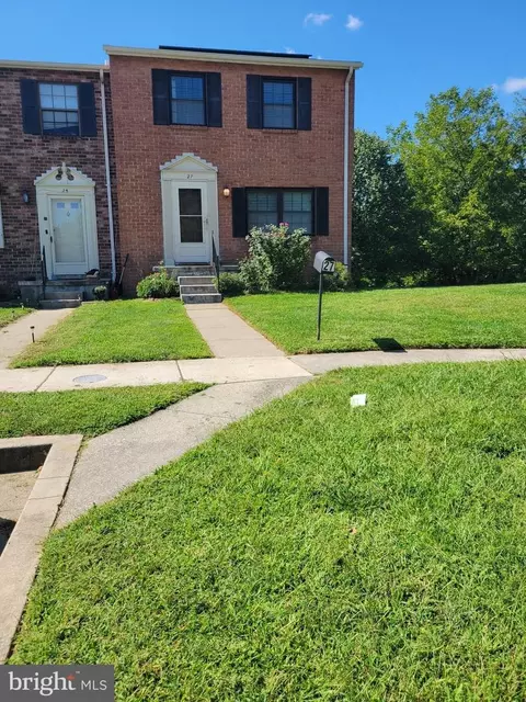 27 Brucester Bridge Ct, Catonsville, MD 21228