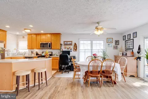 Dining - 1013 Cold Spring Rd, Middle River, MD 21220 photo 3 of 3