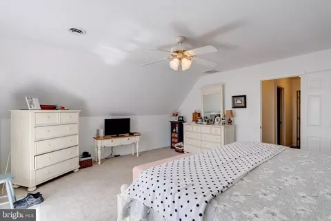 Bedroom - 1013 Cold Spring Rd, Middle River, MD 21220 photo 5 of 18