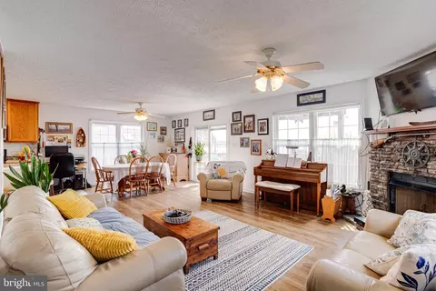 Living - 1013 Cold Spring Rd, Middle River, MD 21220 photo 1 of 3
