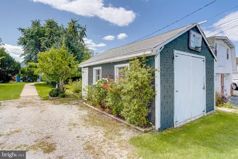 Exterior - 1013 Cold Spring Rd, Middle River, MD 21220 photo 12 of 26