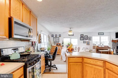 Kitchen - 1013 Cold Spring Rd, Middle River, MD 21220 photo 2 of 7