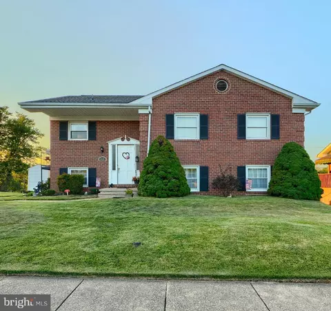 2420 Lampost Ln, Parkville, MD 21234