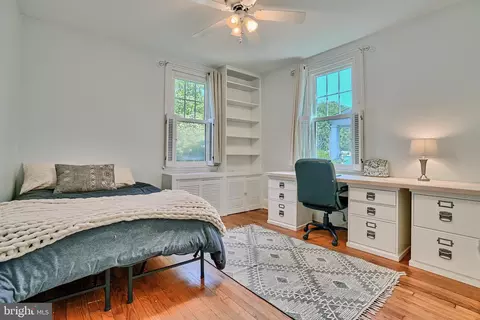 Bedroom - 725 Dunkirk Rd, Baltimore, MD 21212 photo 1 of 7