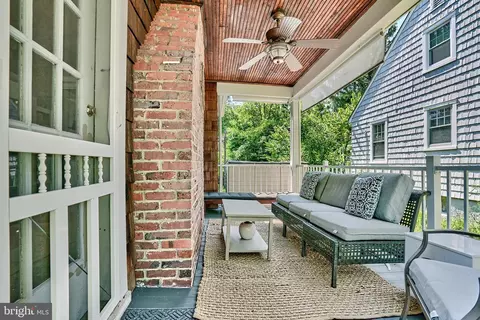 Exterior - 725 Dunkirk Rd, Baltimore, MD 21212 photo 4 of 10