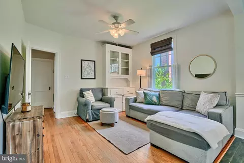 Living - 725 Dunkirk Rd, Baltimore, MD 21212 photo 3 of 3