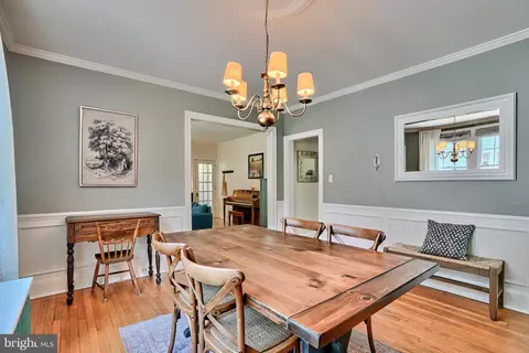 Dining - 725 Dunkirk Rd, Baltimore, MD 21212 photo 2 of 3