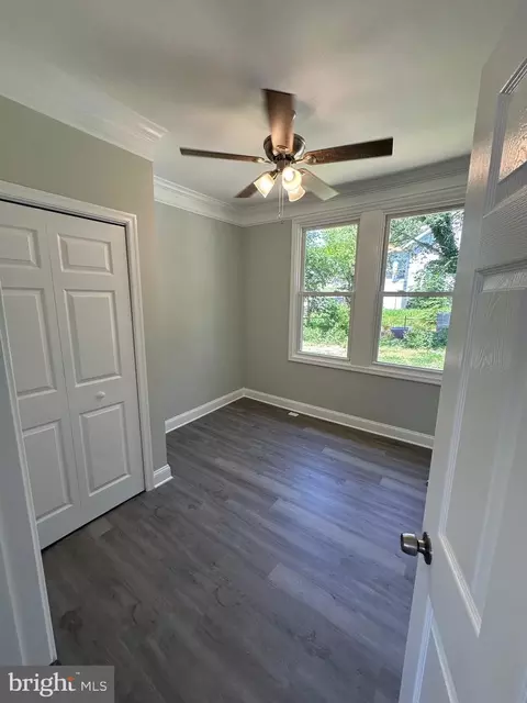 Entry Way - 21 Hazel Ave, Halethorpe, MD 21227 photo 2 of 4