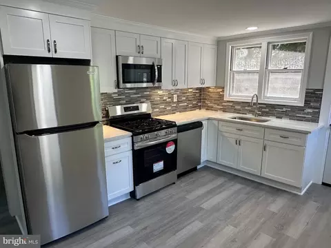 Kitchen - 21 Hazel Ave, Halethorpe, MD 21227 photo 1 of 5