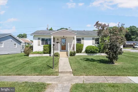 425 Crisfield Rd, Middle River, MD 21220