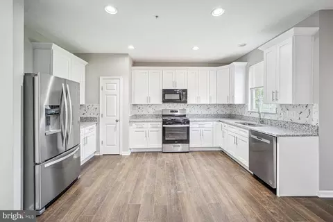 602 Tinker Rd, Middle River, MD 21220 photo 6