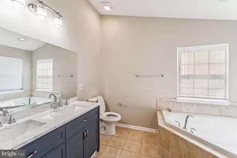 602 Tinker Rd, Middle River, MD 21220 photo 14