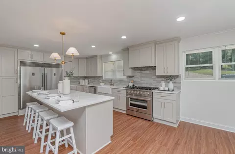 12816 Kanes Rd, Glen Arm, MD 21057