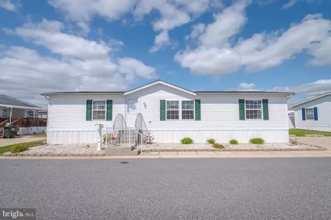 3210 Everlasting Ln, Middle River, MD 21220 photo 2