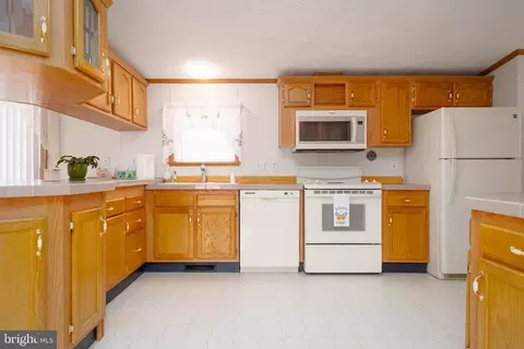 3210 Everlasting Ln, Middle River, MD 21220 photo 14