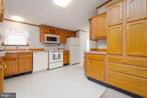 3210 Everlasting Ln, Middle River, MD 21220 photo 16
