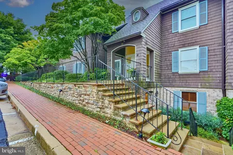 Exterior - 11 Devon Hill Rd #B4, Baltimore, MD 21210 photo 3 of 8