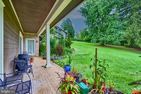 Exterior - 11 Devon Hill Rd #B4, Baltimore, MD 21210 photo 4 of 8