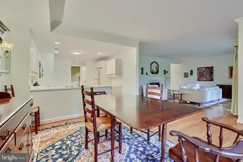 Dining - 11 Devon Hill Rd #B4, Baltimore, MD 21210 photo 3 of 4