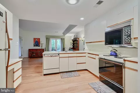 Kitchen - 11 Devon Hill Rd #B4, Baltimore, MD 21210 photo 1 of 3