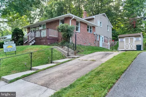 212 W Elpin Dr W, Catonsville, MD 21228