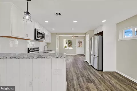 29 Right Aileron, Middle River, MD 21220 photo 10