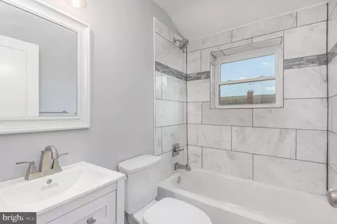 Bath - 1949 Guy Way, Dundalk, MD 21222 photo 3 of 3