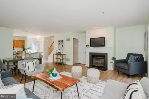 15 Cedar Chip Ct, Parkville, MD 21234