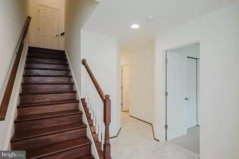 Entry Way - 5417 Old Frederick Rd, Baltimore, MD 21229 photo 2 of 6