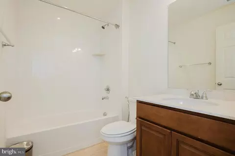 Bath - 5417 Old Frederick Rd, Baltimore, MD 21229 photo 3 of 3