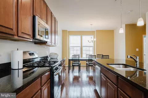 Kitchen - 5417 Old Frederick Rd, Baltimore, MD 21229 photo 3 of 5