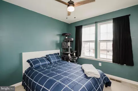 Bedroom - 5417 Old Frederick Rd, Baltimore, MD 21229 photo 6 of 7