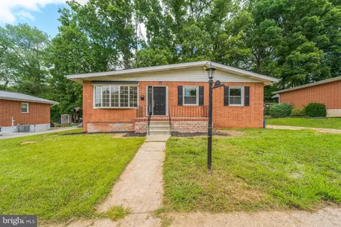 7406 Castlemoor Rd, Windsor Mill, MD 21244