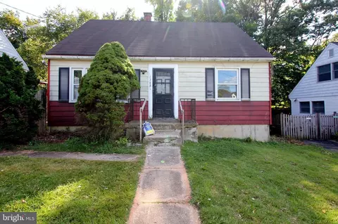1342 Sudvale Rd, Pikesville, MD 21208