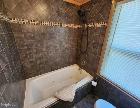 Bath - 3527 Santee Rd, Nottingham, MD 21236 photo 1 of 1