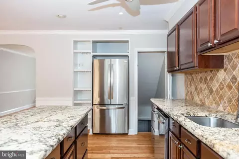 Entry Way - 173 Dumbarton Rd, Baltimore, MD 21212 photo 1 of 3
