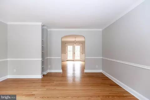 Living - 173 Dumbarton Rd, Baltimore, MD 21212 photo 1 of 4