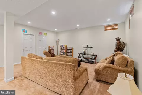 1 Bayview, Essex, MD 21221 photo 22