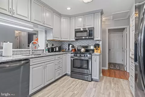 1 Bayview, Essex, MD 21221 photo 6