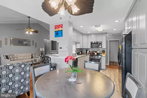 1 Bayview, Essex, MD 21221 photo 9