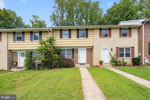 9240 Woodcreek Ct, Parkville, MD 21234