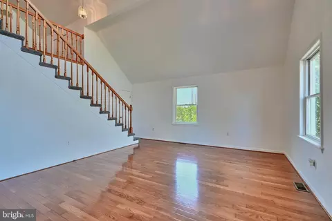 Living - 7202 Waldman Ave, Sparrows Point, MD 21219 photo 4 of 5