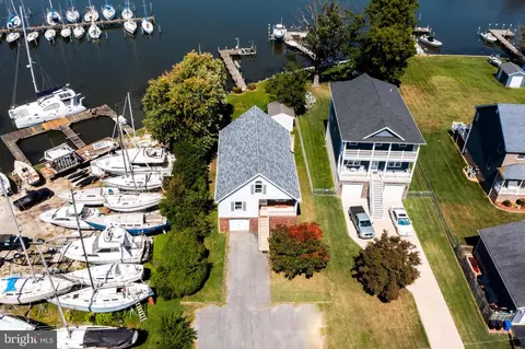 7202 Waldman Ave, Sparrows Point, MD 21219