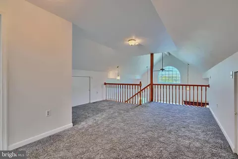 Entry Way - 7202 Waldman Ave, Sparrows Point, MD 21219 photo 7 of 11